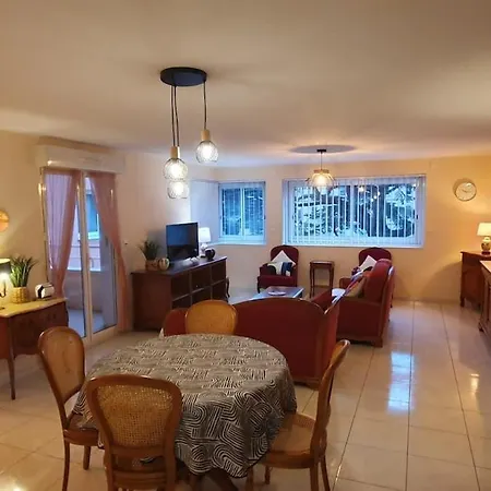 Apartment La Terrasse De Jeanne Millau